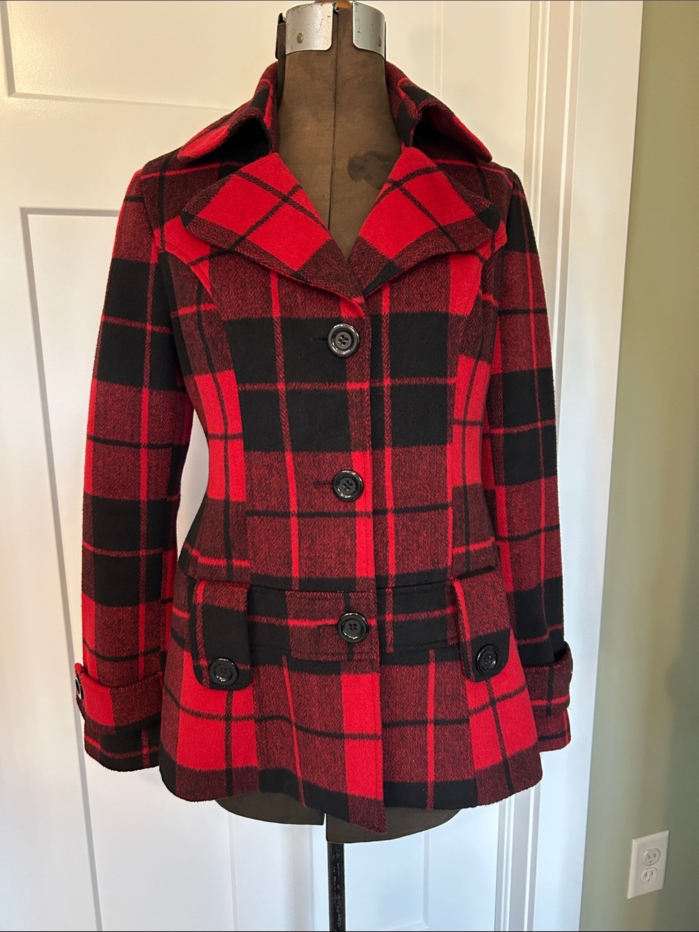 Winter red & black buffalo plaid babydoll coat size lg from twenty one. Academia